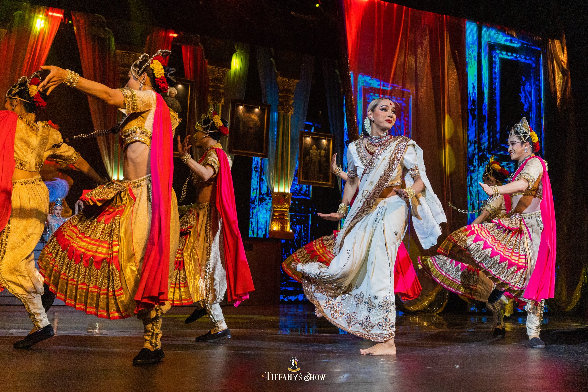 Show chuyển giới Tiffany  Pattaya ở Thái Lan